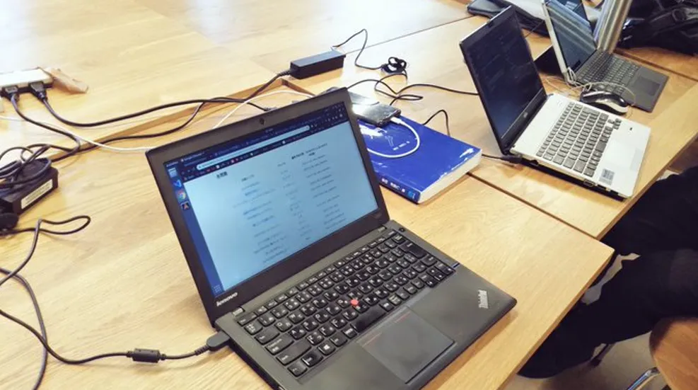 ICTSCの復習をしている様子